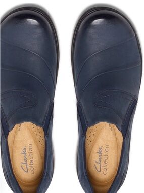 Clarks black Leather Slip-On Loafers for Women NEW in box
